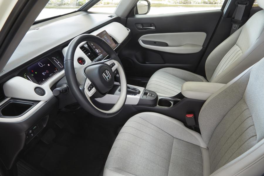 Интерьер Honda Jazz e:HEV 2020 года  (EU) (фото 44 из 44)